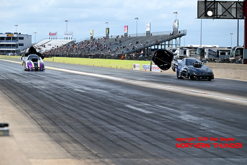 Keith Zimmerer (near 
lane) vs Kirk Williams (far lane)